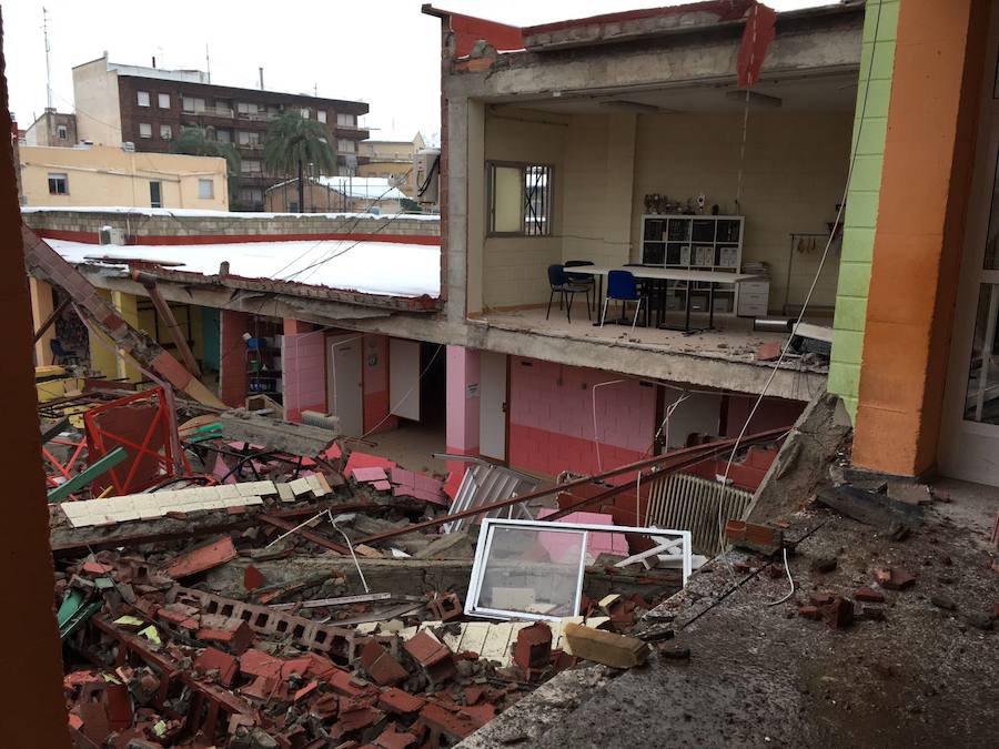 Así ha quedado el pabellón deportivo de Cehegín tras el derrumbe