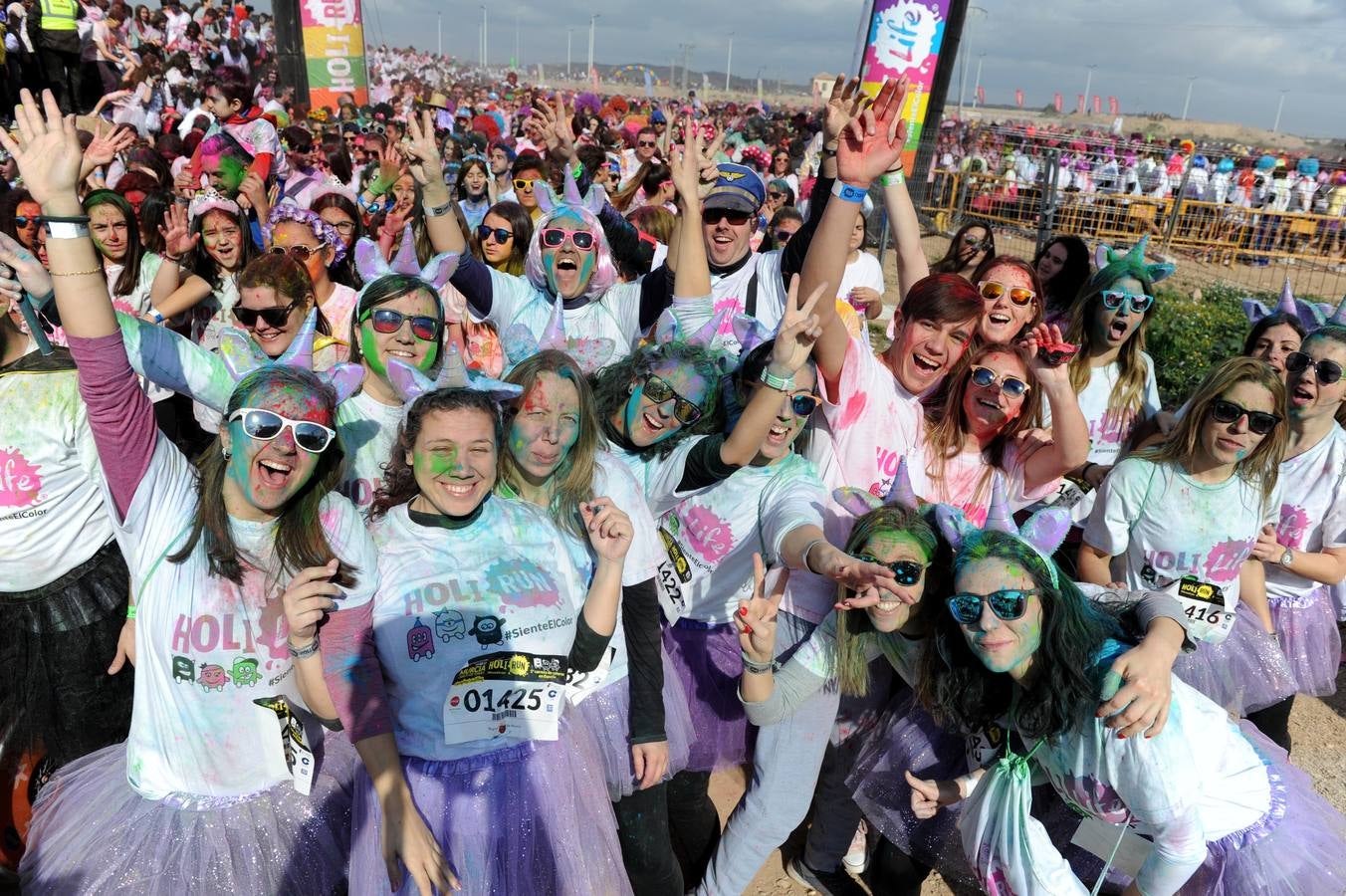 Explosión de polvos de colores en Cabezo de Torres