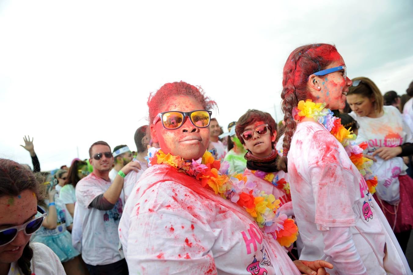 Explosión de polvos de colores en Cabezo de Torres