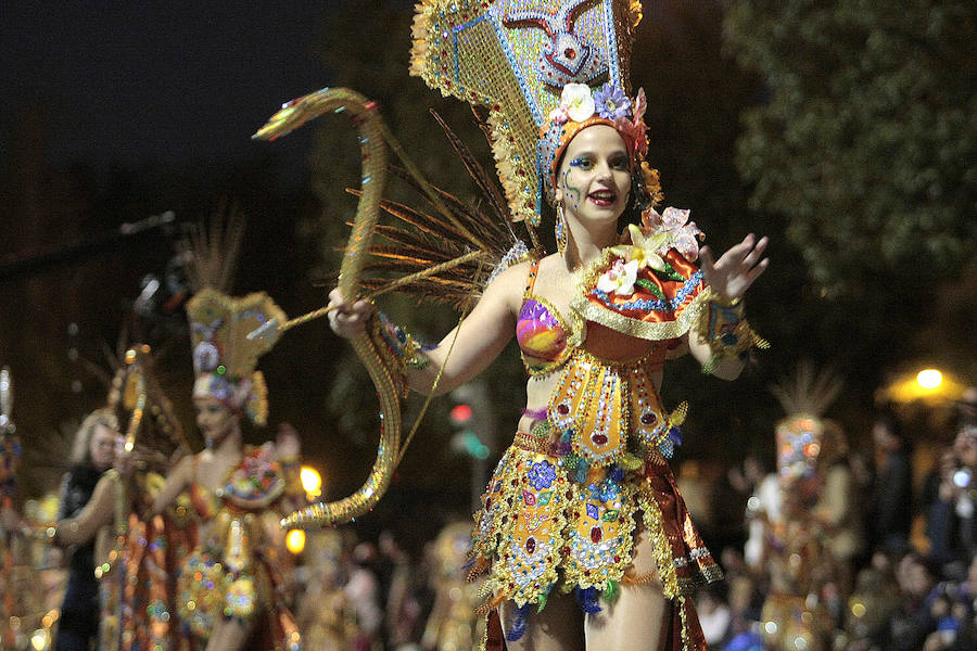 &#039;Glamour&#039; carnavalero en Cartagena