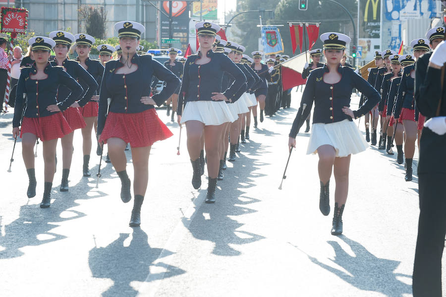 Máscaras y mucho color por las calles de Puente Tocinos