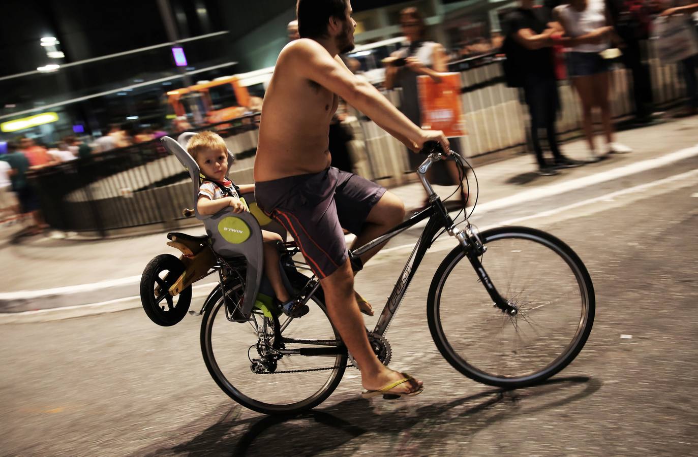 Sólo con la bicicleta puesta