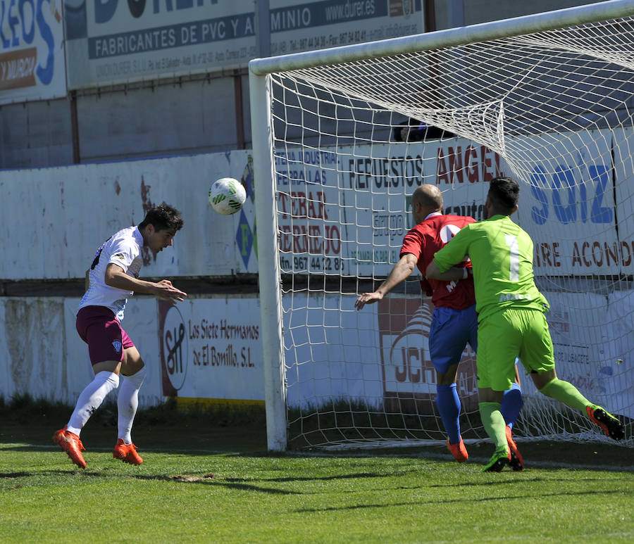 El Jumilla consigue un punto frente a La Roda (1-1)