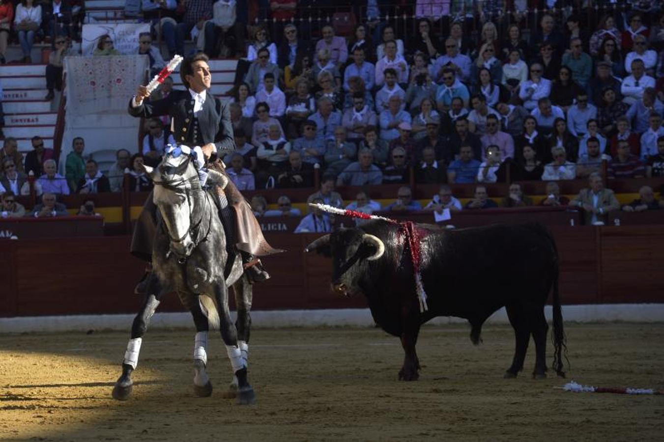 Toreros y solidaridad triunfan en el festival contra el cáncer