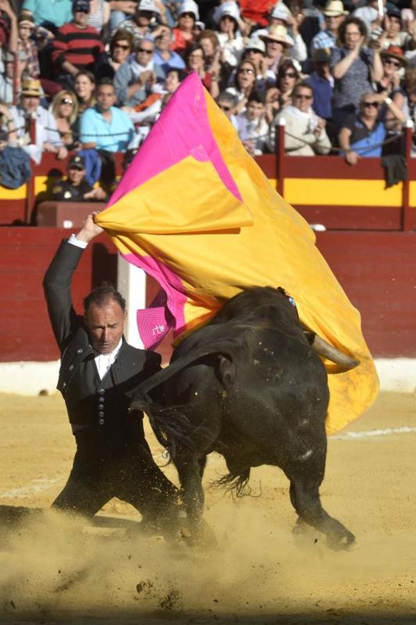 Toreros y solidaridad triunfan en el festival contra el cáncer