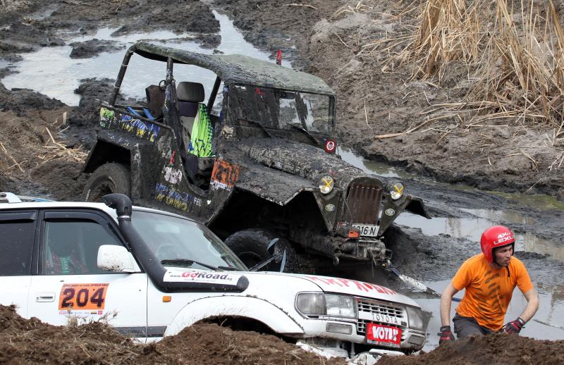 Todoterrenos y quads se bajan al fango