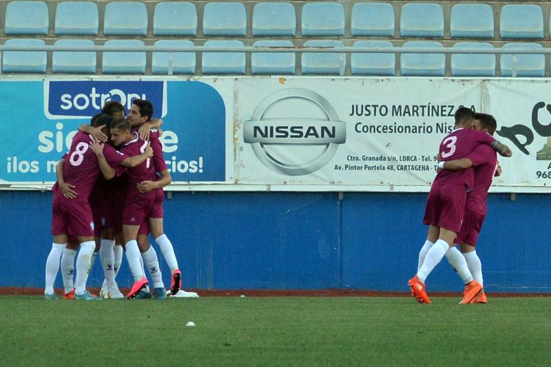 El Jumilla pone el primer puesto interesante (2-2)