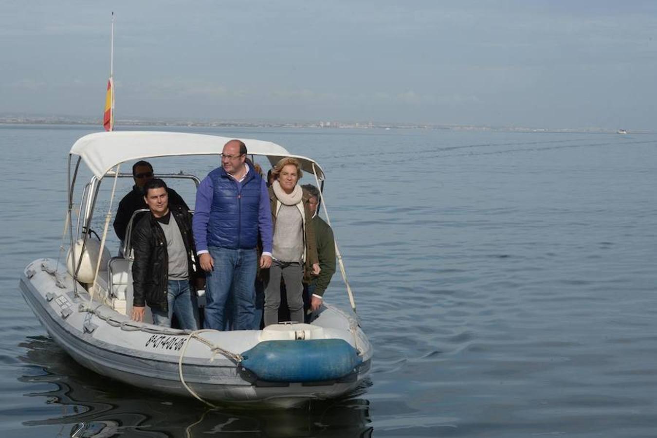 Pedro Antonio Sánchez visita a los científicos que están estudiando el Mar Menor 26.11.2016. El presidente de la Comunidad se reúne con los miembros del Instituto Español de Oceanografía que están trabajando en la laguna