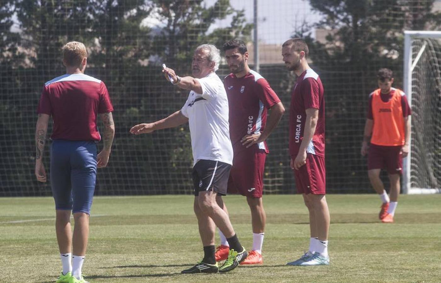 David Vidal dirige su primer entrenamiento con el Lorca