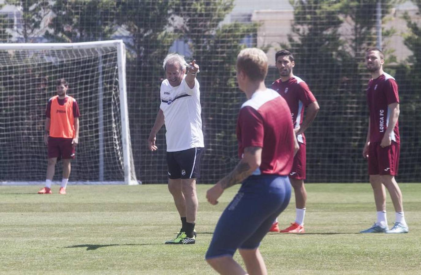 David Vidal dirige su primer entrenamiento con el Lorca