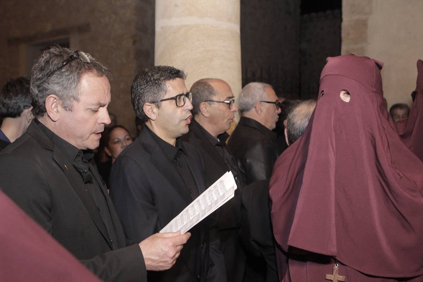 Emoción en Lorca en la bajada del Crucificado