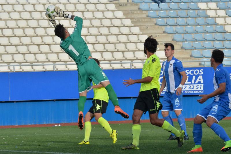 El Lorca transmite dudas ante el Córdoba B (1-1)