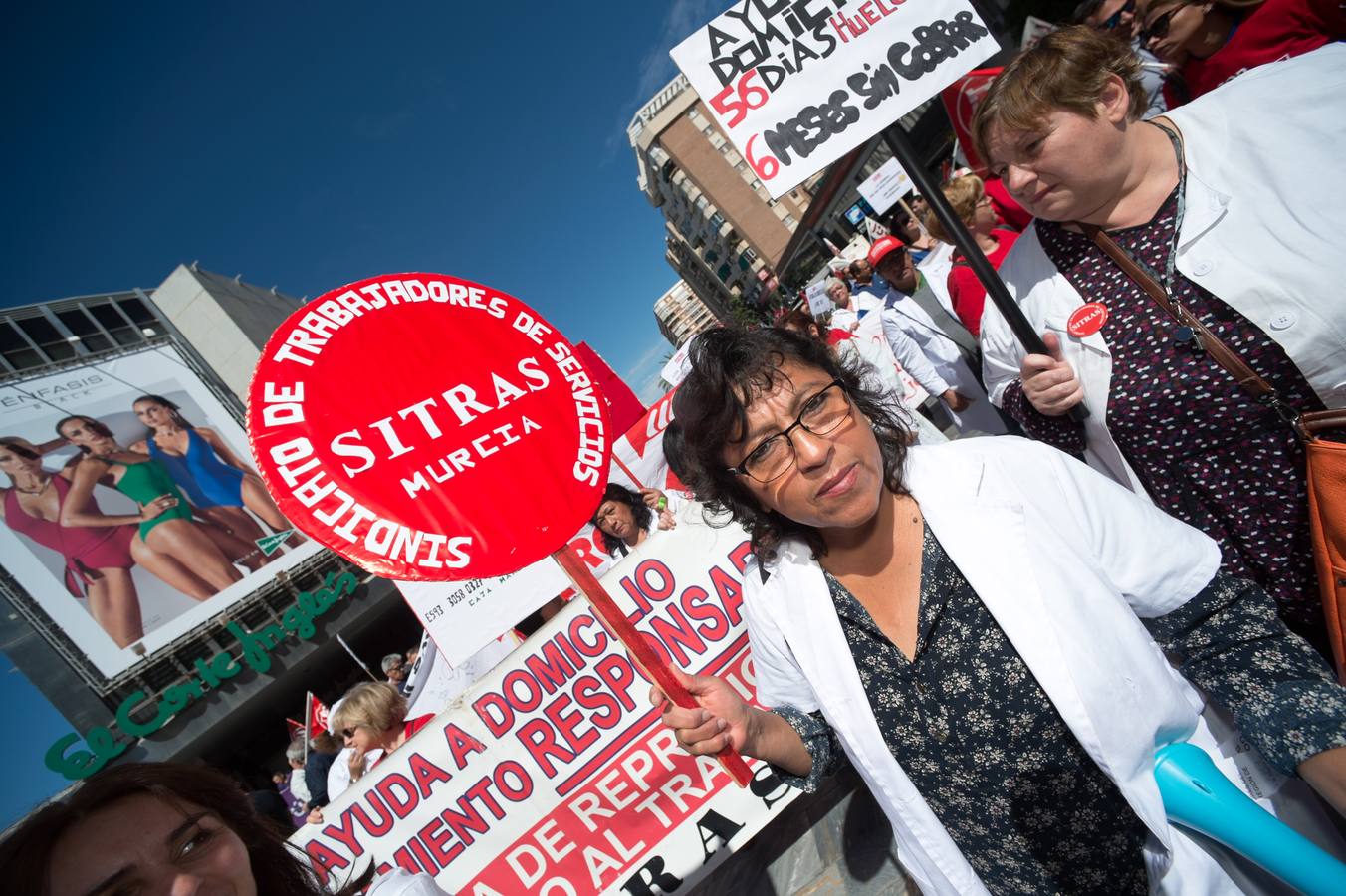 Trabajadores y sindicatos salen a la calle contra la precariedad