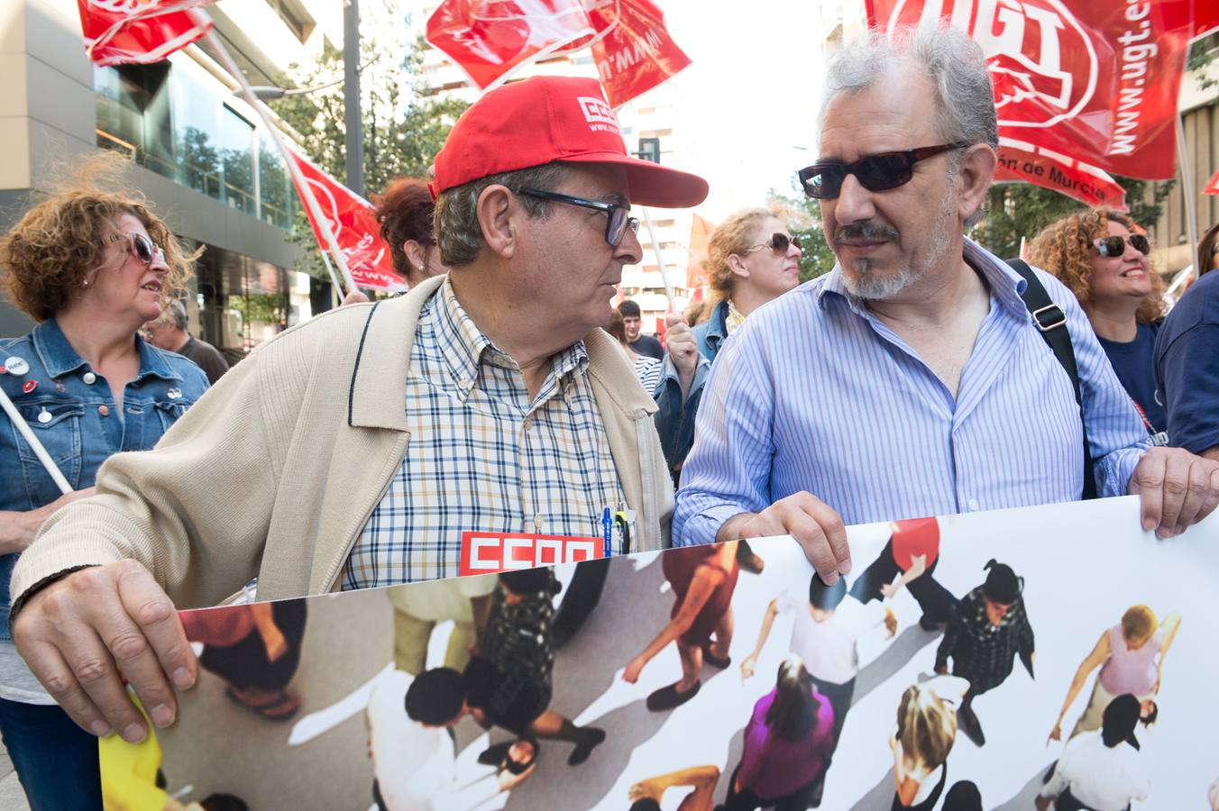 Trabajadores y sindicatos salen a la calle contra la precariedad
