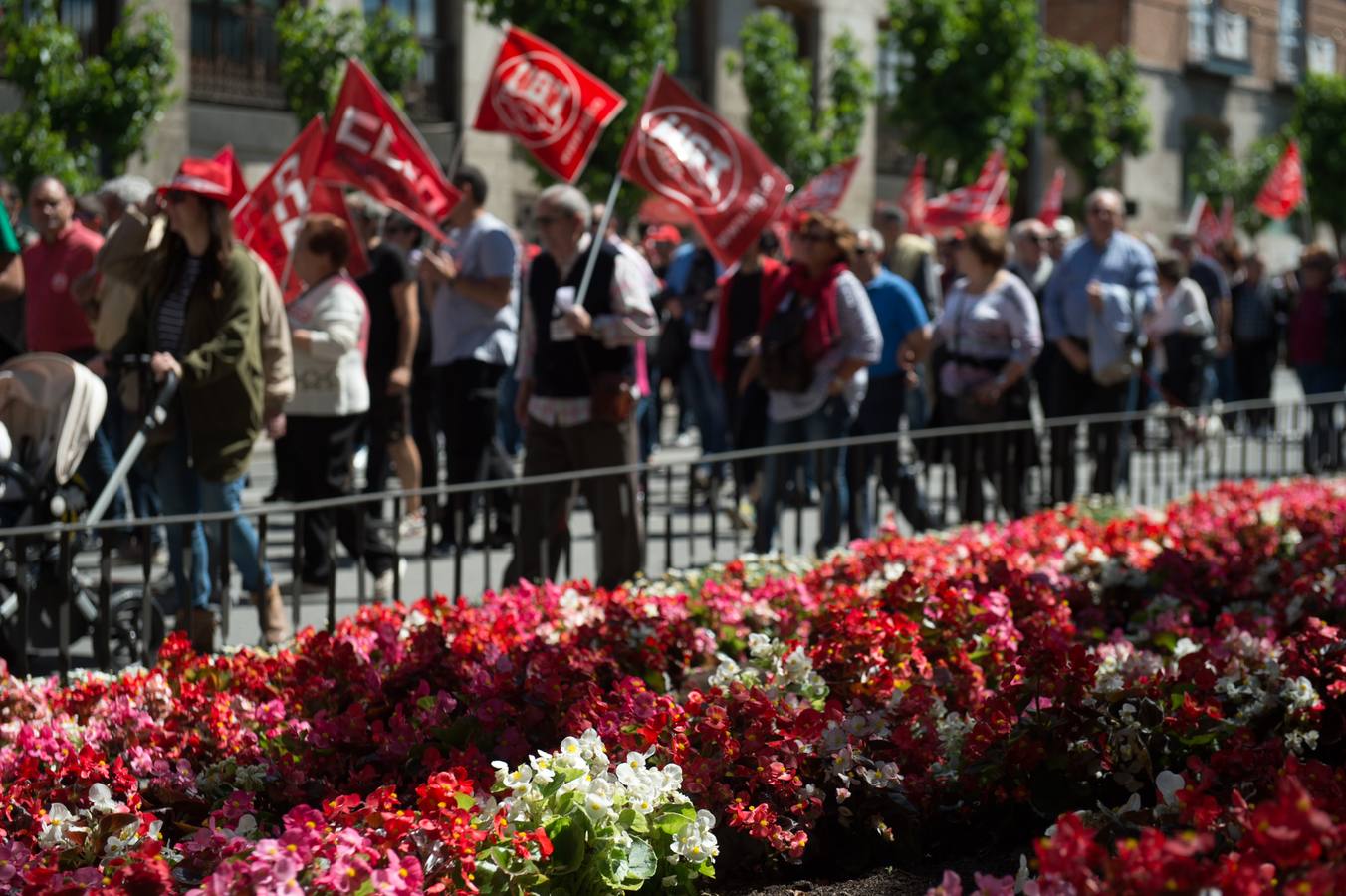 Trabajadores y sindicatos salen a la calle contra la precariedad