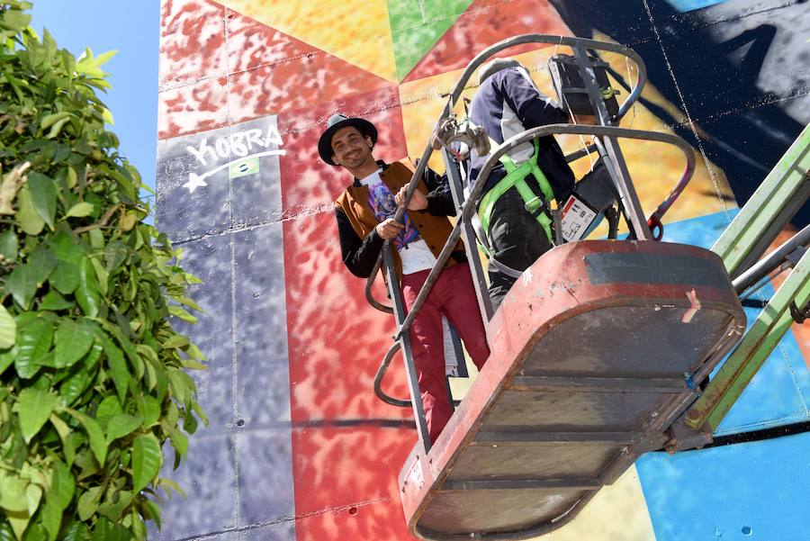 Kobra finaliza el grafiti de Salvador Dalí