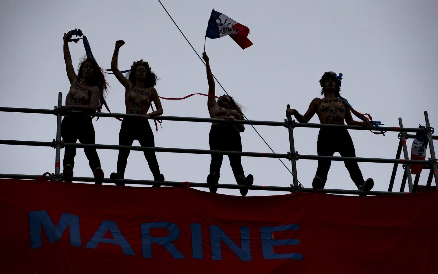 FEMEN vs Marine Le Pen