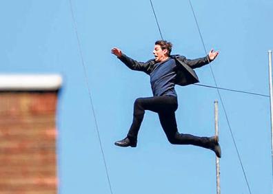 Imagen secundaria 1 - 1. Daniel Craig, un superagente de carne y hueso. | 2. Tom Cruise y su gran salto que acabó contra una pared. | 3. Burt Lancaster, el actor acróbata.