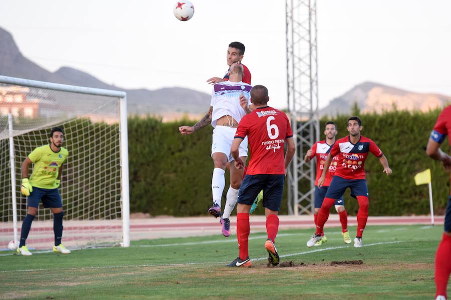 Giafranco, portero de El Ejido, desbarató numerosas ocasioens de gol locales y fue el mejor del partido