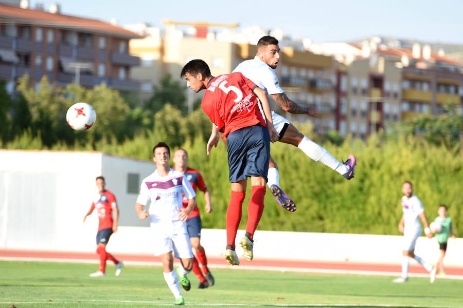 Giafranco, portero de El Ejido, desbarató numerosas ocasioens de gol locales y fue el mejor del partido