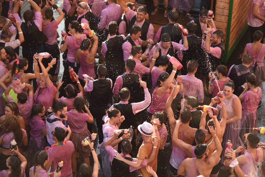 Las veinte peñas participantes repartieron 60.000 litros de caldo entre los asistentes