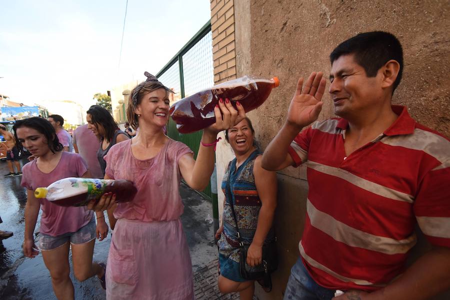 Las veinte peñas participantes repartieron 60.000 litros de caldo entre los asistentes