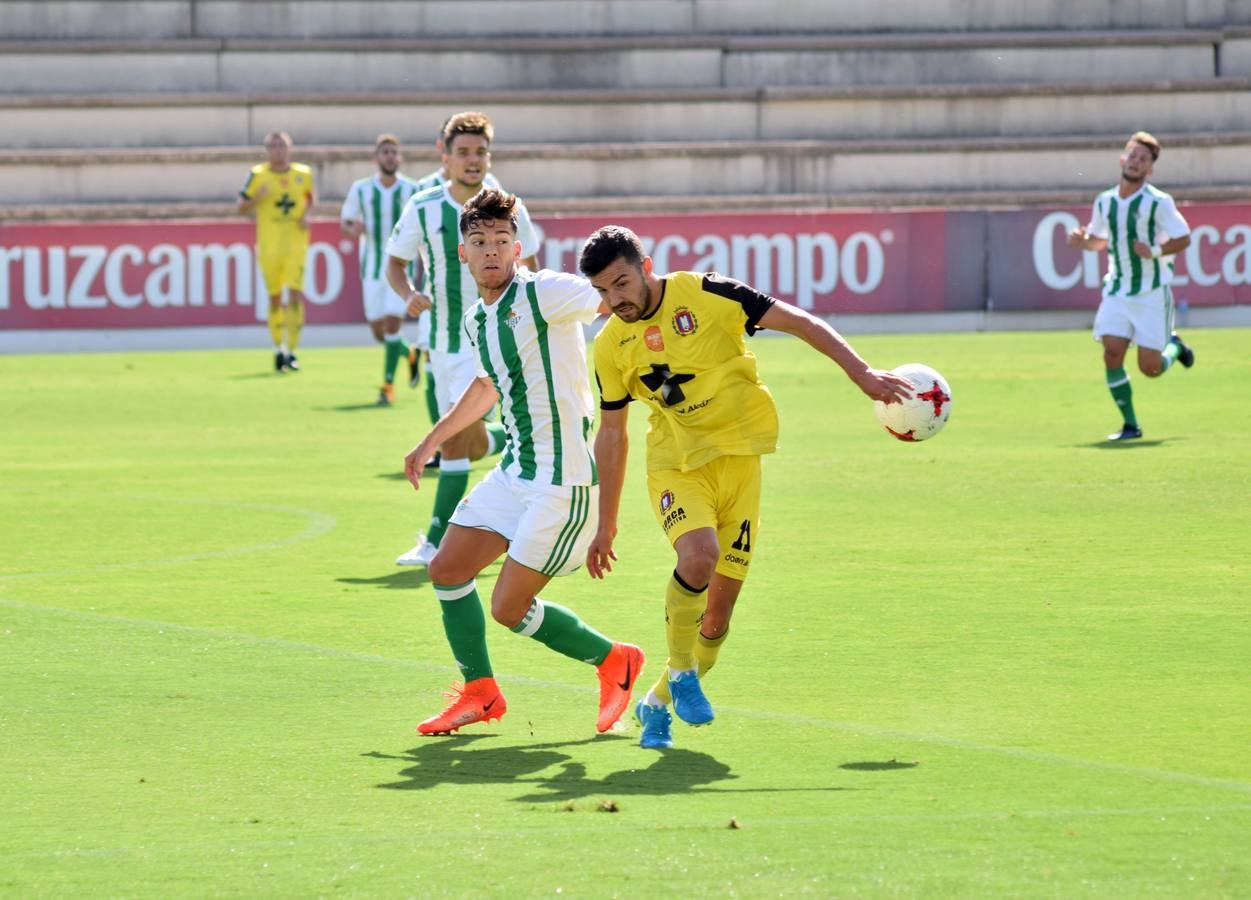 El equipo de Palomeque, que siguió el partido desde la grada, se vino abajo en la segunda mitad de un encuentro que comenzó ganando