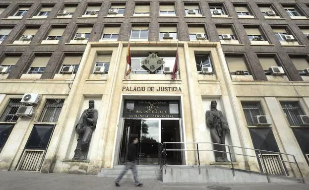 La Audiencia Provincial de Murcia.