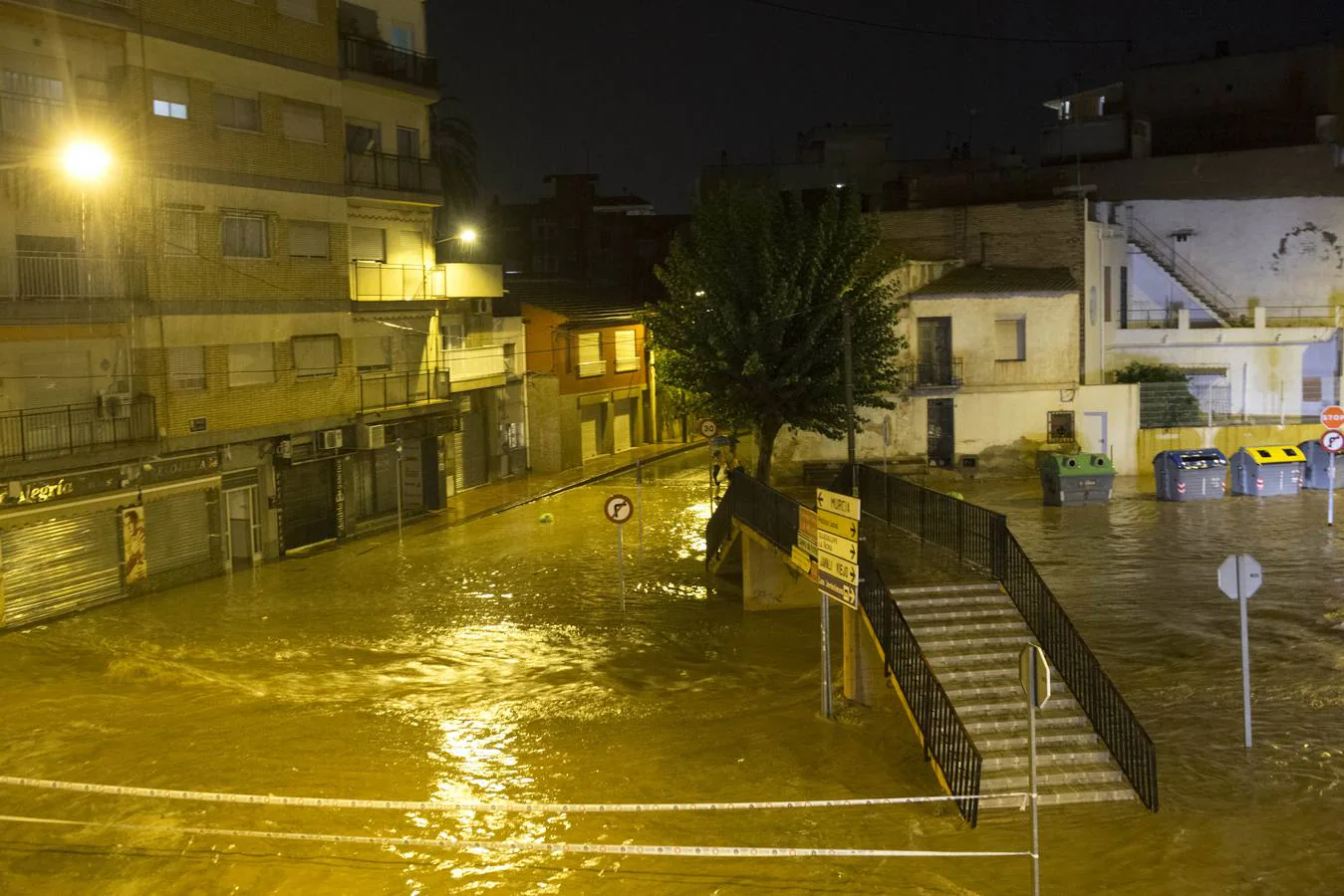 La Aemet eleva la alerta de amarilla a naranja por riesgo de tormentas persistentes e intensas en el Campo de Cartagena, Mazarrón, Valle del Guadalentín, Lorca y Águilas