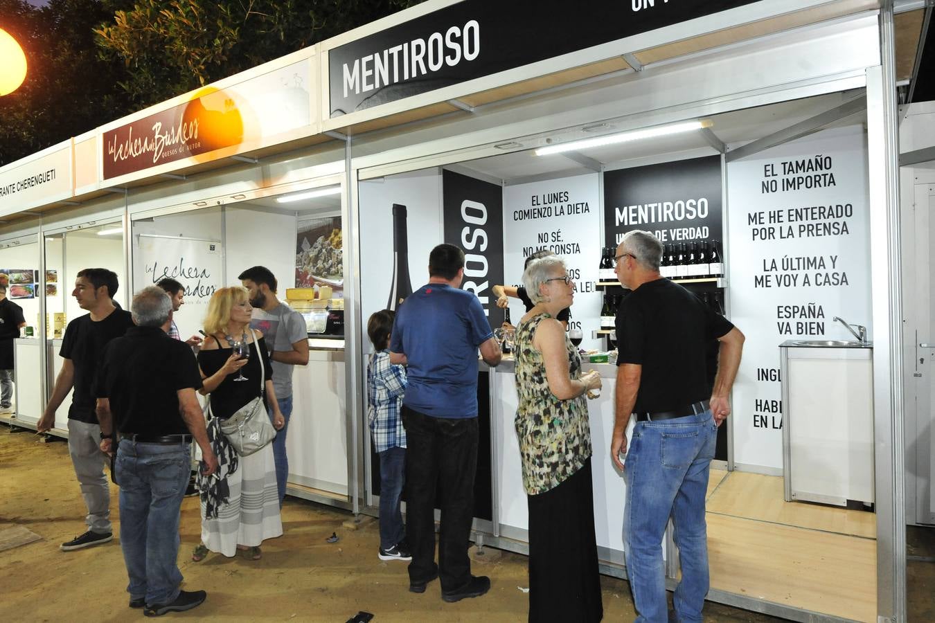 Los grupos folclóricos y peñas aseguran que hay más gente en la ciudad por el mal tiempo de los últimos días y confían en un récord de asistencia