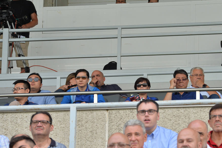 En un partido marcado por el mal estado del césped y las lesiones, el equipo de Curro Torres logra un punto frente a uno de los grandes equipos de la categoría