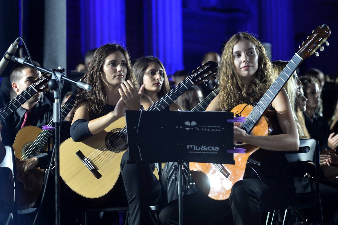 La plaza de Belluga fue el punto de encuentro de la Murcia de Alfonso X con la ciudad del siglo XXI, con numerosas referencias a autores e instrumentos