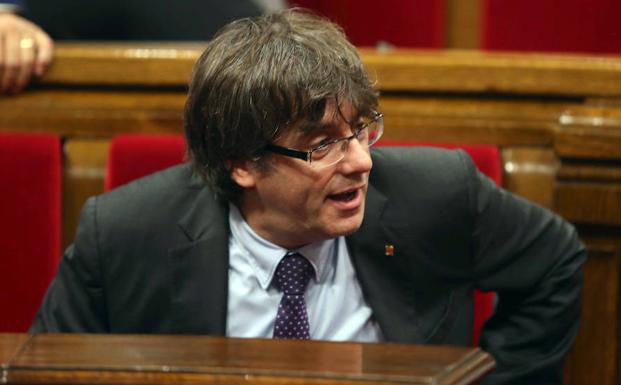 Puigdemont, en el Parlament. 