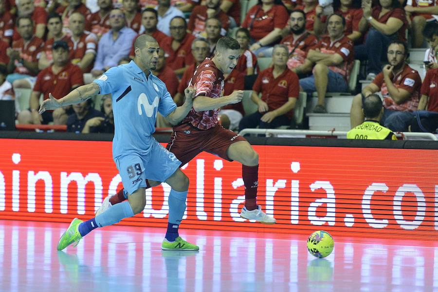 Después de aguantar el tipo durante 35 minutos, el conjunto charcutero encaja tres goles en los últimos instantes y pierde casi todas sus aspiraciones a conquistar la Supercopa de España