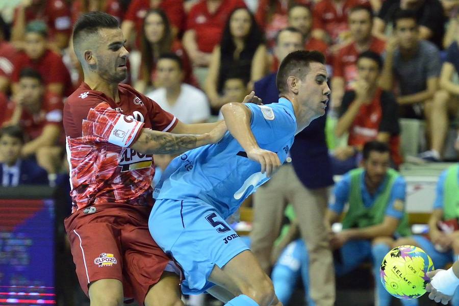 Después de aguantar el tipo durante 35 minutos, el conjunto charcutero encaja tres goles en los últimos instantes y pierde casi todas sus aspiraciones a conquistar la Supercopa de España