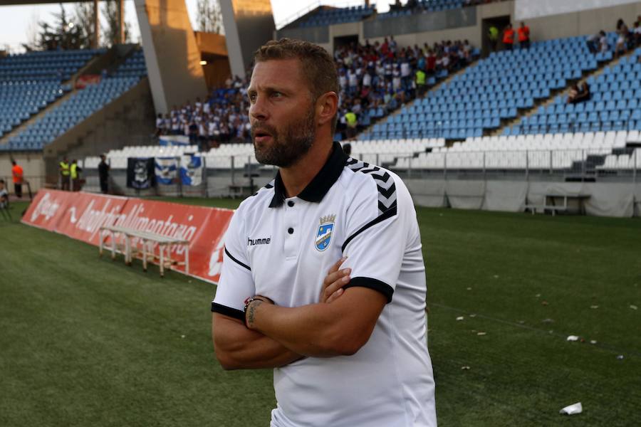 El Lorca FC se quedó con la miel en los labios. Javi Muñoz empató en el minuto 83, pero a falta de dos para el final fue Tino Costa el que le dio los puntos a los hombres de Ramis. Curro Torres no quiso hacer variaciones con respecto al partido de la pasada jornada.