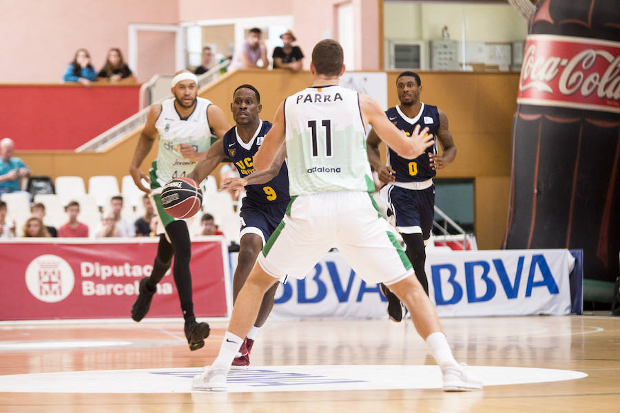 La acumulación de partidos durante esta pretemporada y las ausencias del equipo universitario pasan factura e impiden el triunfo ante el equipo catalán