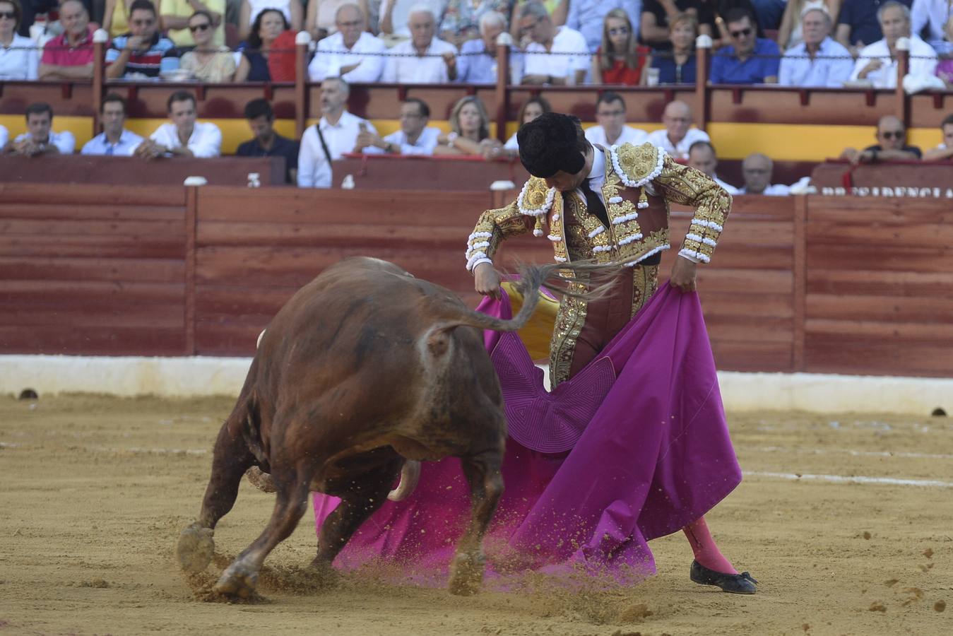 El diestro sale por la puerta grande de La Condomina en la segunda corrida de la Feria Taurina de Murcia