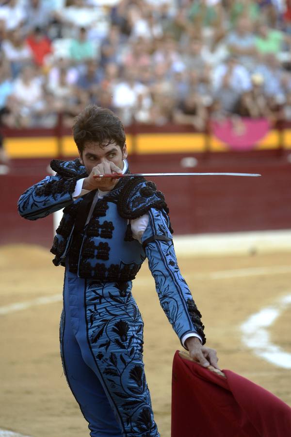 El diestro sale por la puerta grande de La Condomina en la segunda corrida de la Feria Taurina de Murcia