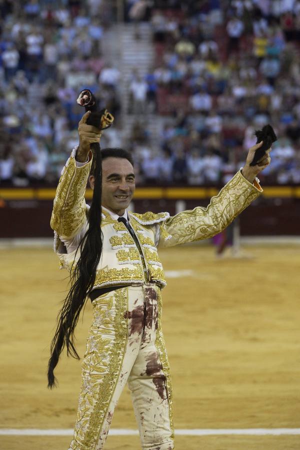 El diestro sale por la puerta grande de La Condomina en la segunda corrida de la Feria Taurina de Murcia