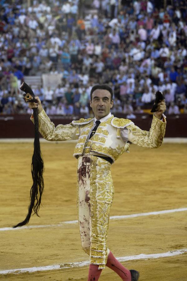 El diestro sale por la puerta grande de La Condomina en la segunda corrida de la Feria Taurina de Murcia