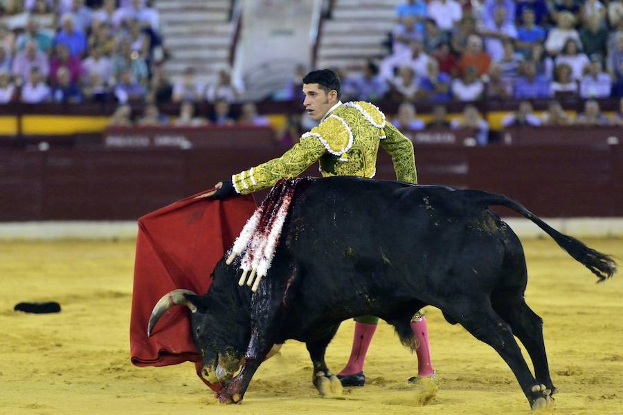 Roca Rey corta un rabo y abre la puerta grande junto a El Fandi y Talavante