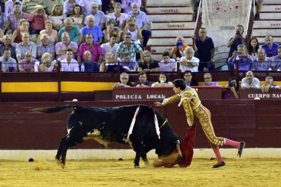 Roca Rey corta un rabo y abre la puerta grande junto a El Fandi y Talavante