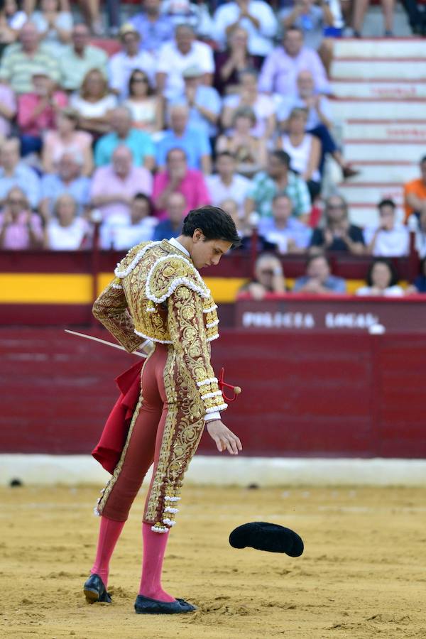 Roca Rey corta un rabo y abre la puerta grande junto a El Fandi y Talavante