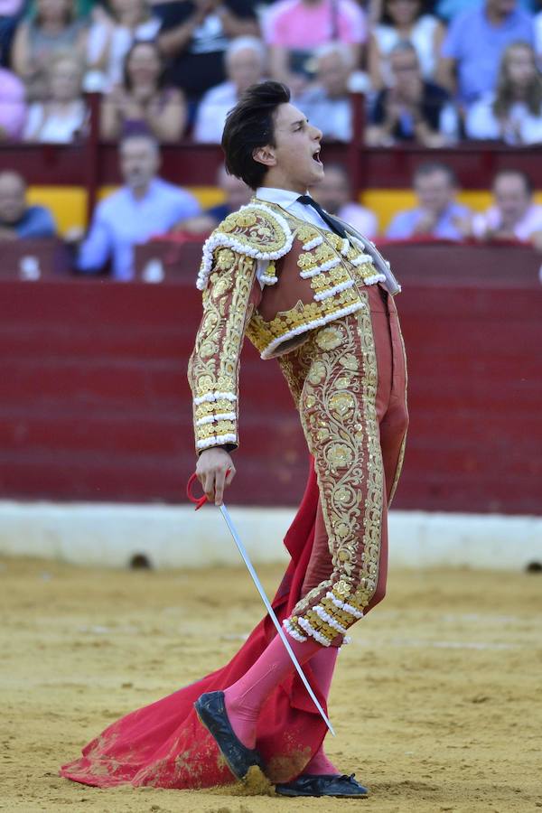Roca Rey corta un rabo y abre la puerta grande junto a El Fandi y Talavante