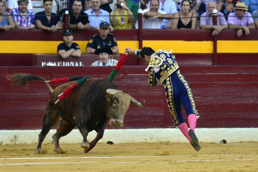Roca Rey corta un rabo y abre la puerta grande junto a El Fandi y Talavante