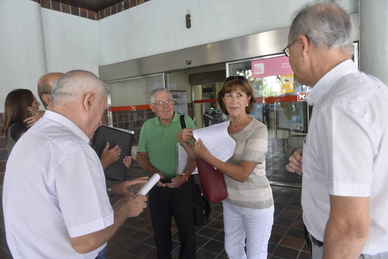 Íñigo de la Serna vista las obras y se reunió con representantes de la Plataforma Pro Soterramiento