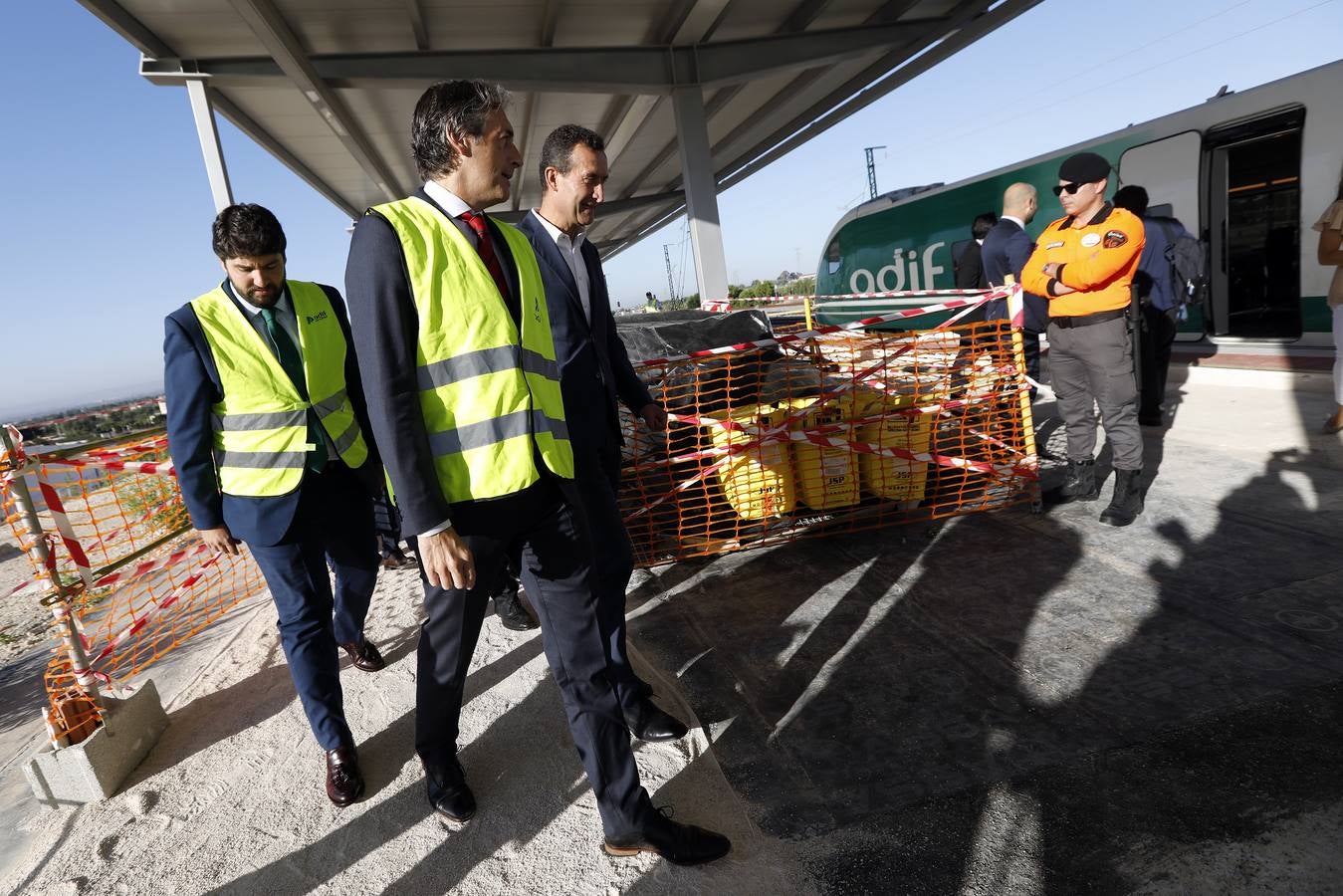 Íñigo de la Serna vista las obras y se reunió con representantes de la Plataforma Pro Soterramiento