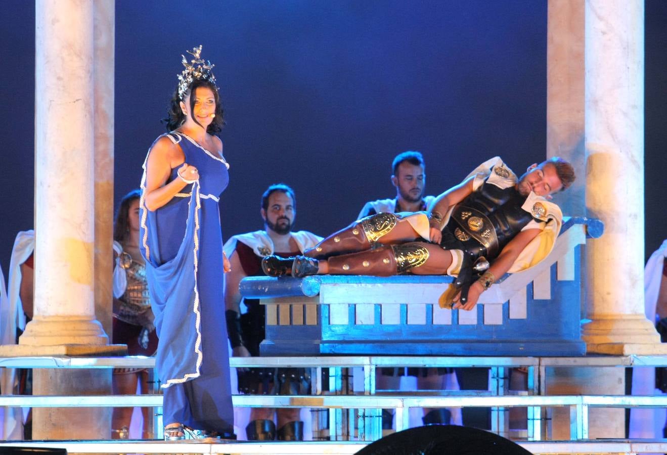 Los púnicos dan protagonismo por la mañana a los niños y recrean por la tarde y noche la Fundación de Qart Hadast