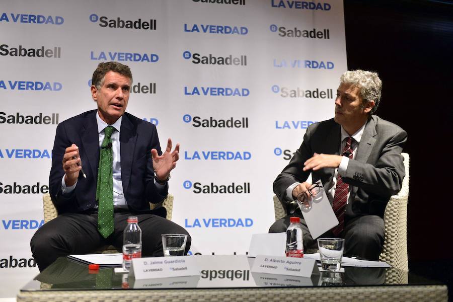 El consejero delegado del banco catalán abordó durante el Foro 'La Verdad'-Sabadell la situación actual del sistema financiero, el Brexit y o el movimiento independentista en Cataluña